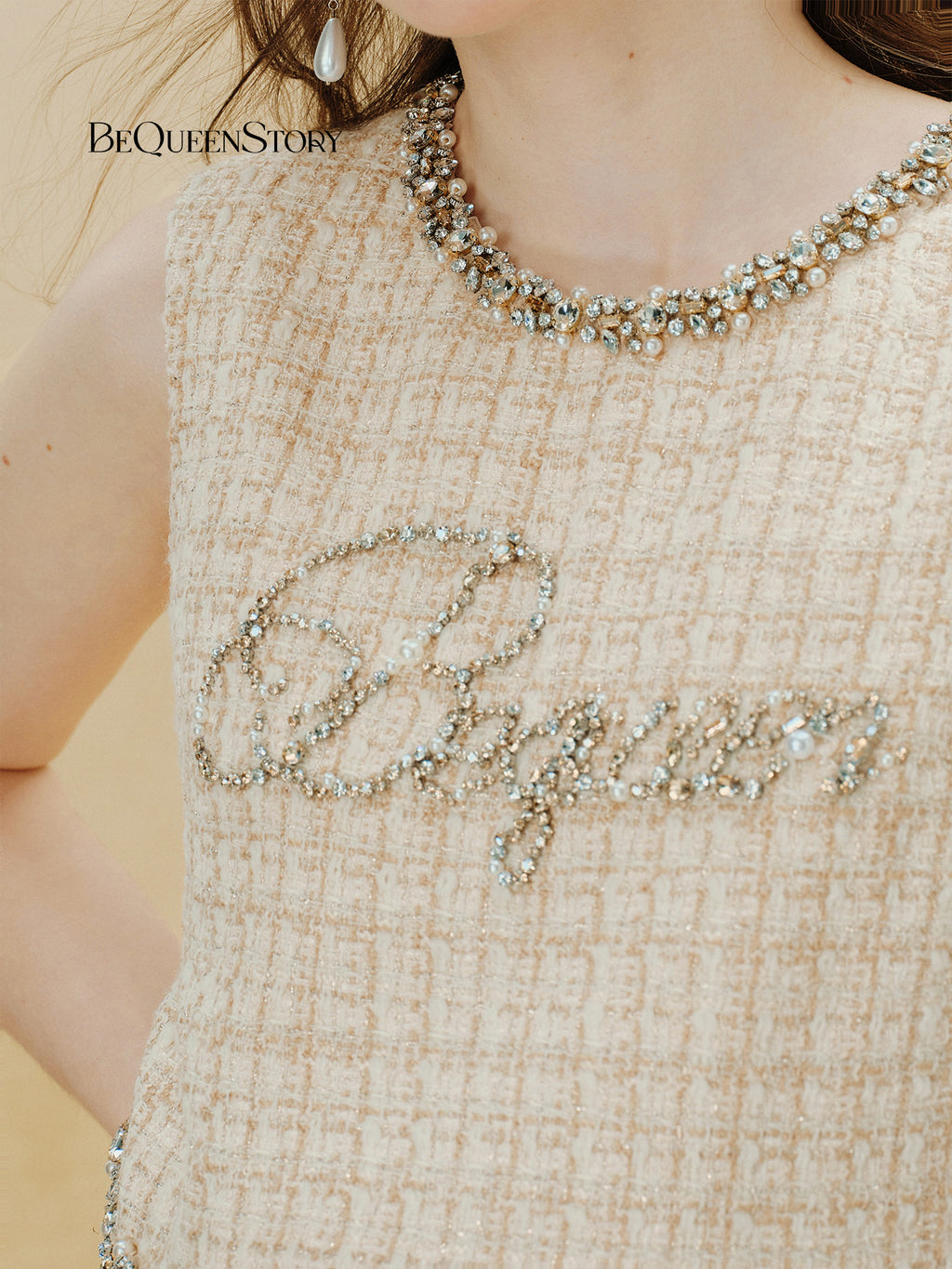 Rue Cambon Gold-Mix Rhinestone Logo Sleeveless Wool Vest model image 10