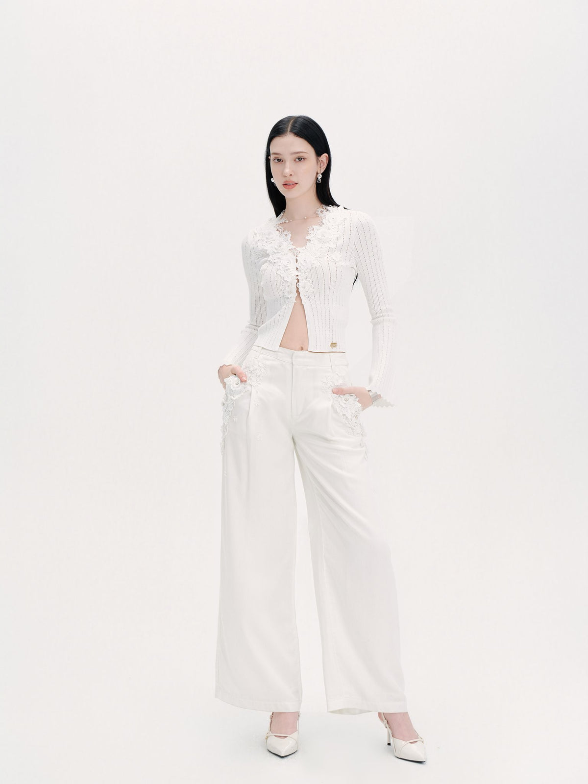 Pearl Wonderland 3D Embroidery Beaded Knit Cardigan White look