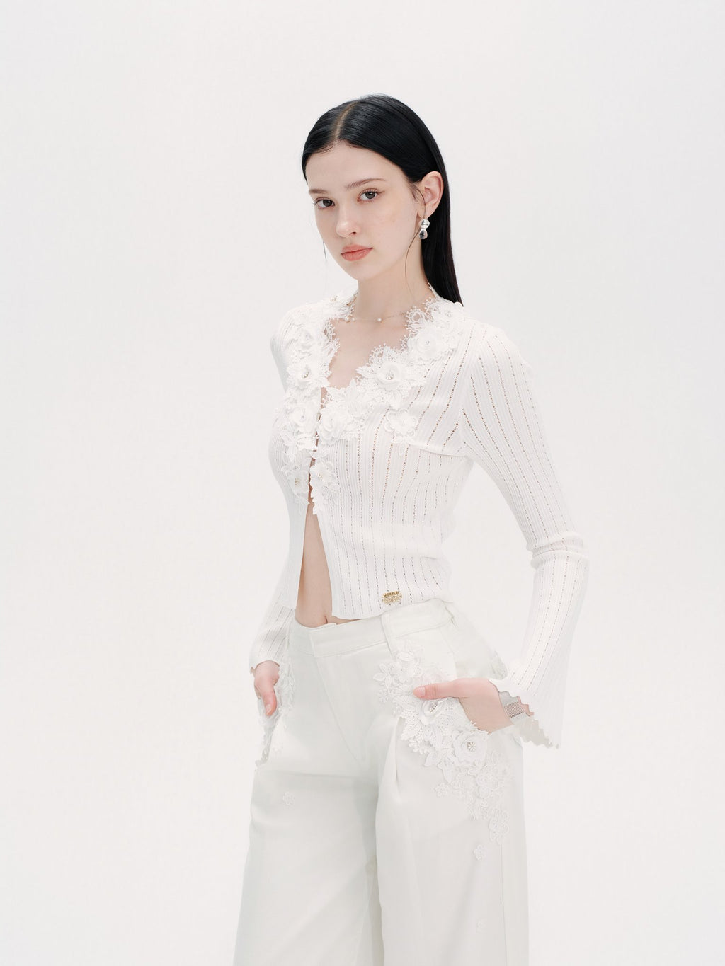 Pearl Wonderland 3D Embroidery Beaded Knit Cardigan White look