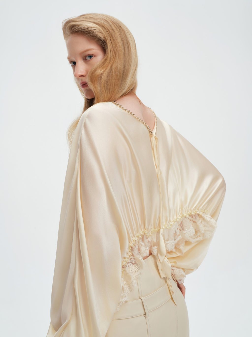 Pearl Wonderland Lace-Spliced Tie Batwing Knit Top lookbook