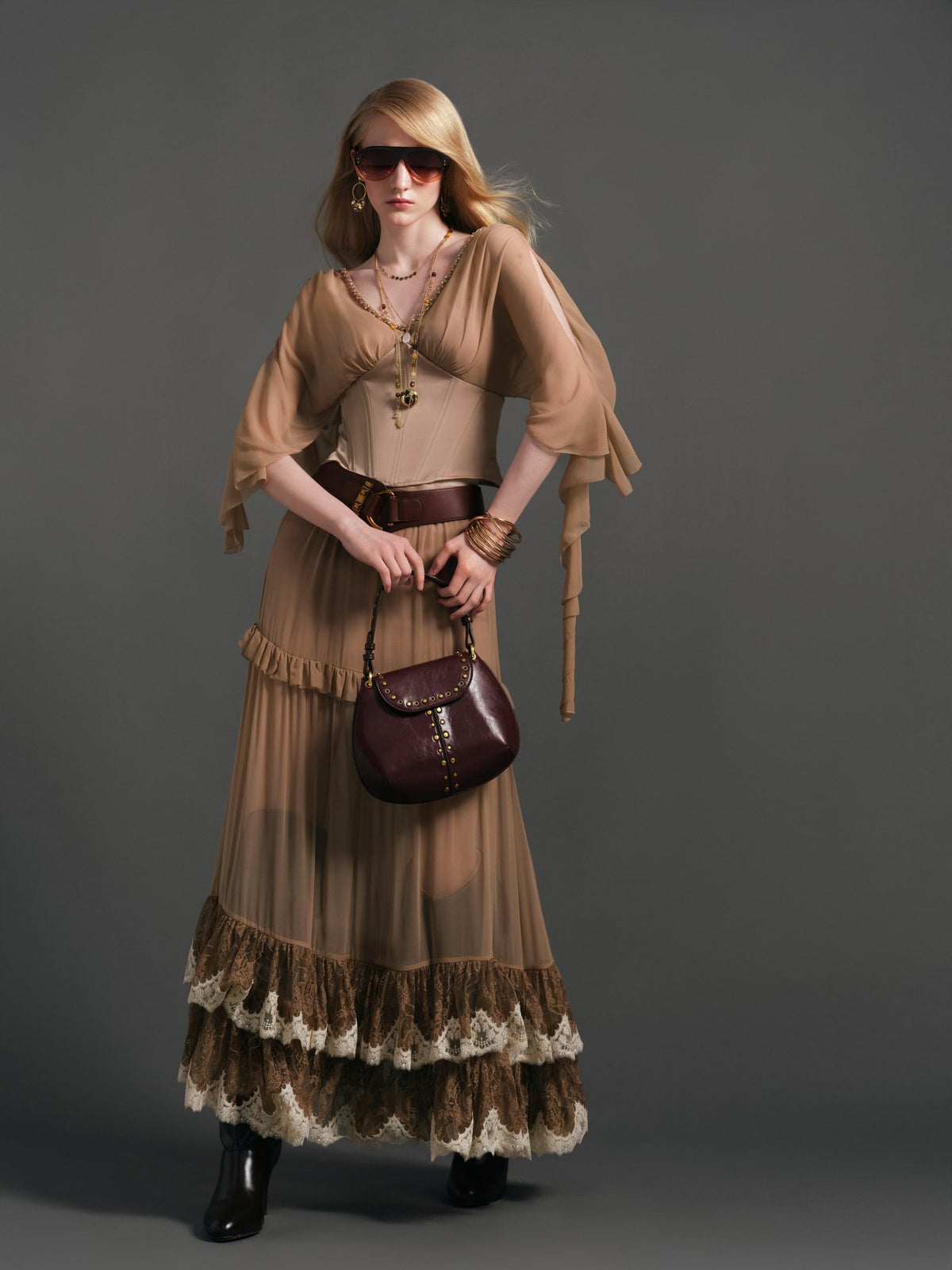 Maxi skirt lace trim and vanilla detail