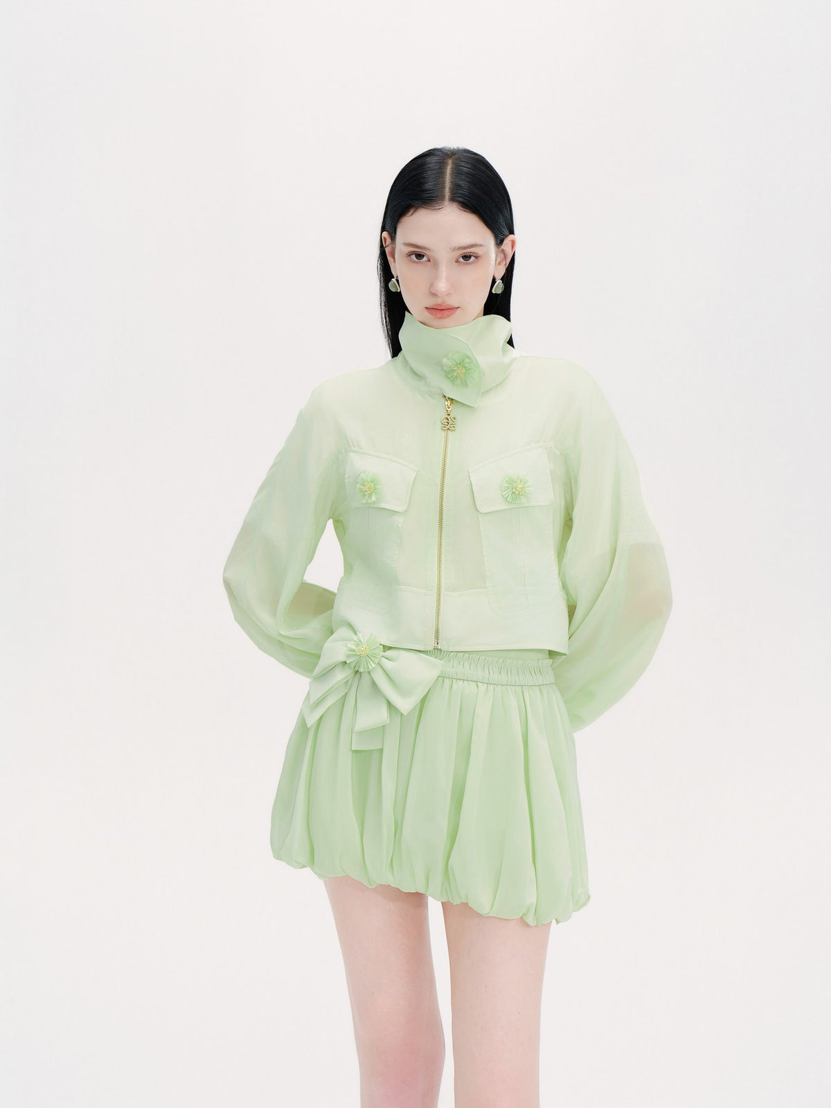 Riviera Green Beaded Bowknot Lantern Shorts styling