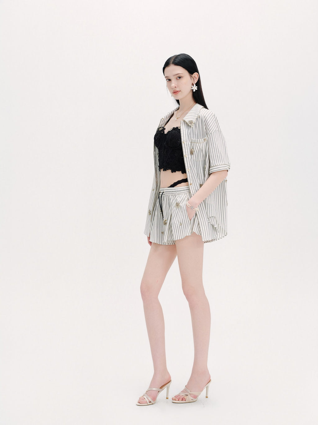 Riviera Black & White V-Neck Draped Relaxed Shirt styling