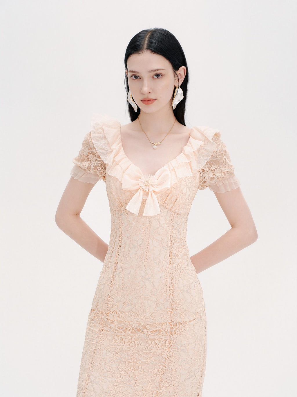 Pearl Wonderland Lace Bow Mermaid Maxi Dress full look