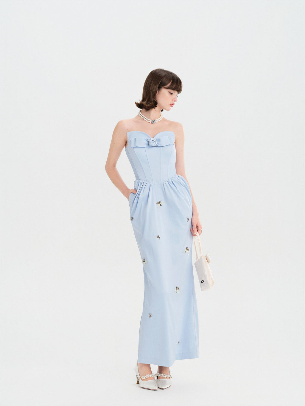 Pearl Wonderland Embroidered Bow Tube Dress full body