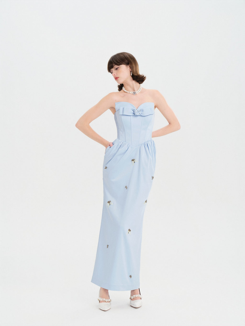 Pearl Wonderland Embroidered Bow Tube Dress back detail