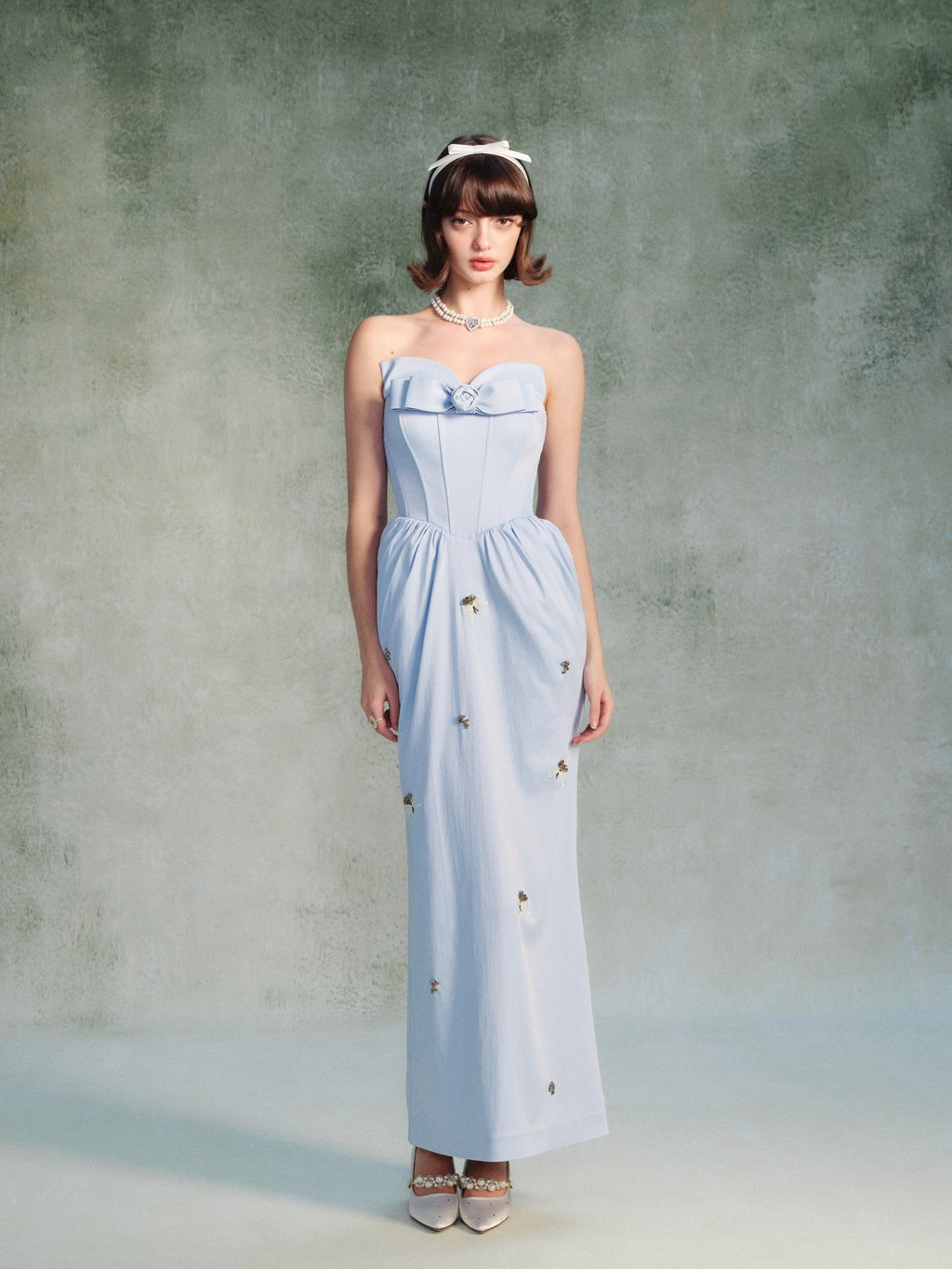 Pearl Wonderland Embroidered Bow Tube Dress side profile