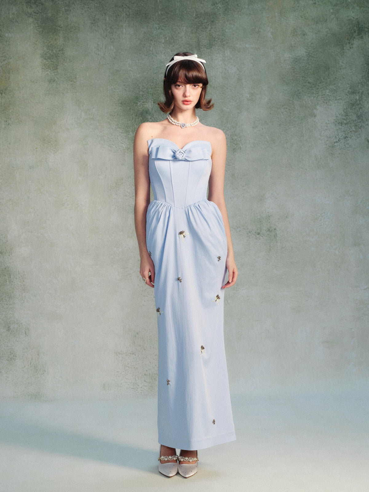 Pearl Wonderland Embroidered Bow Tube Dress side profile
