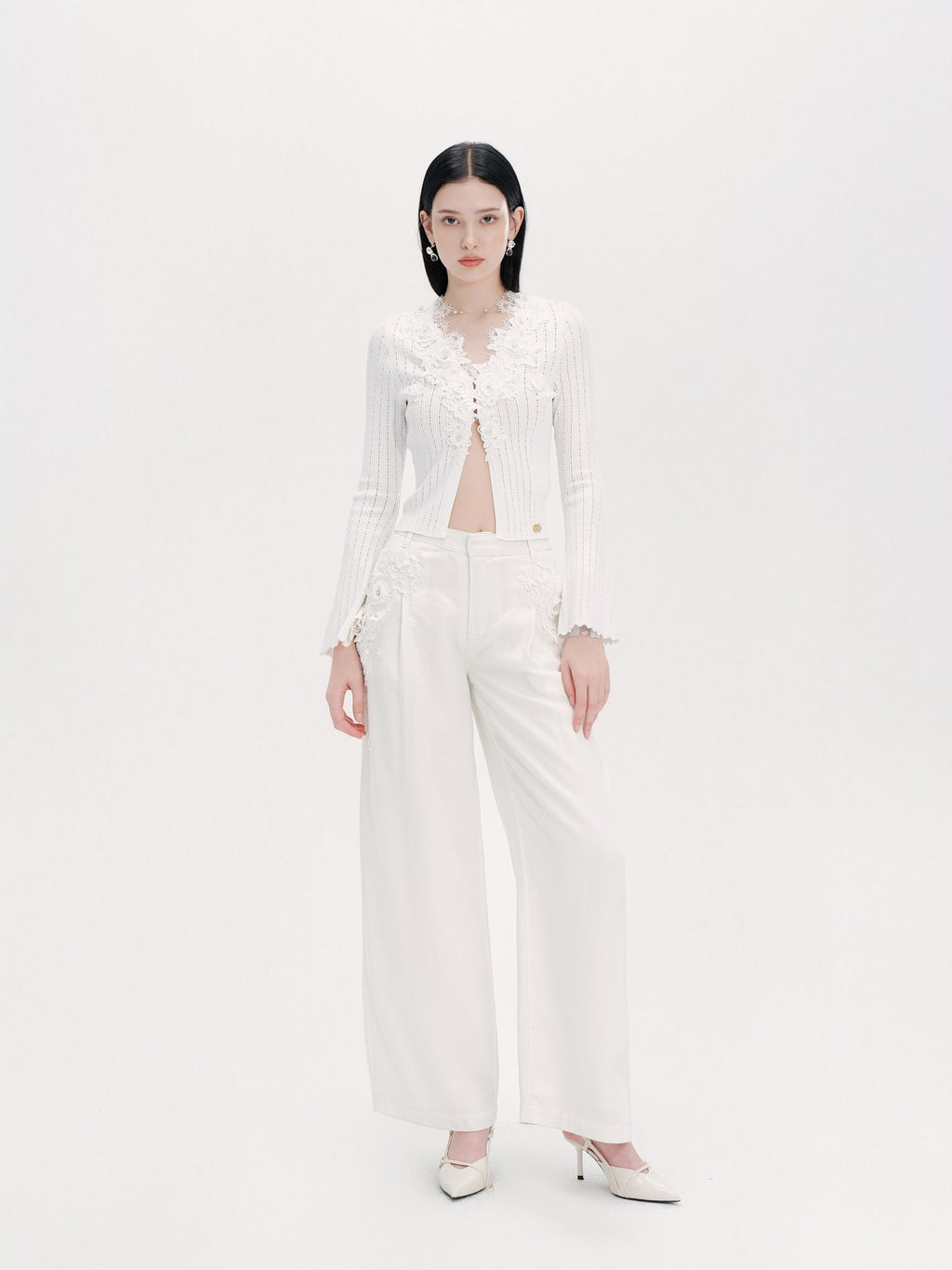 Pearl Wonderland 3D Embroidery Beaded Knit Cardigan White look